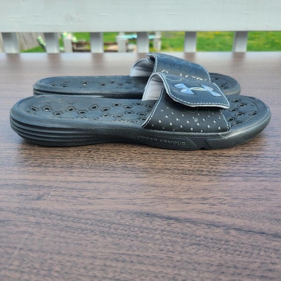 Under Armour UA Playmaker III Slides Sandals Size Y6 - Picture 5 of 11